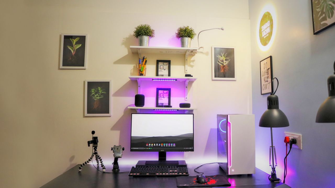 Espacio de trabajo en casa minimalista