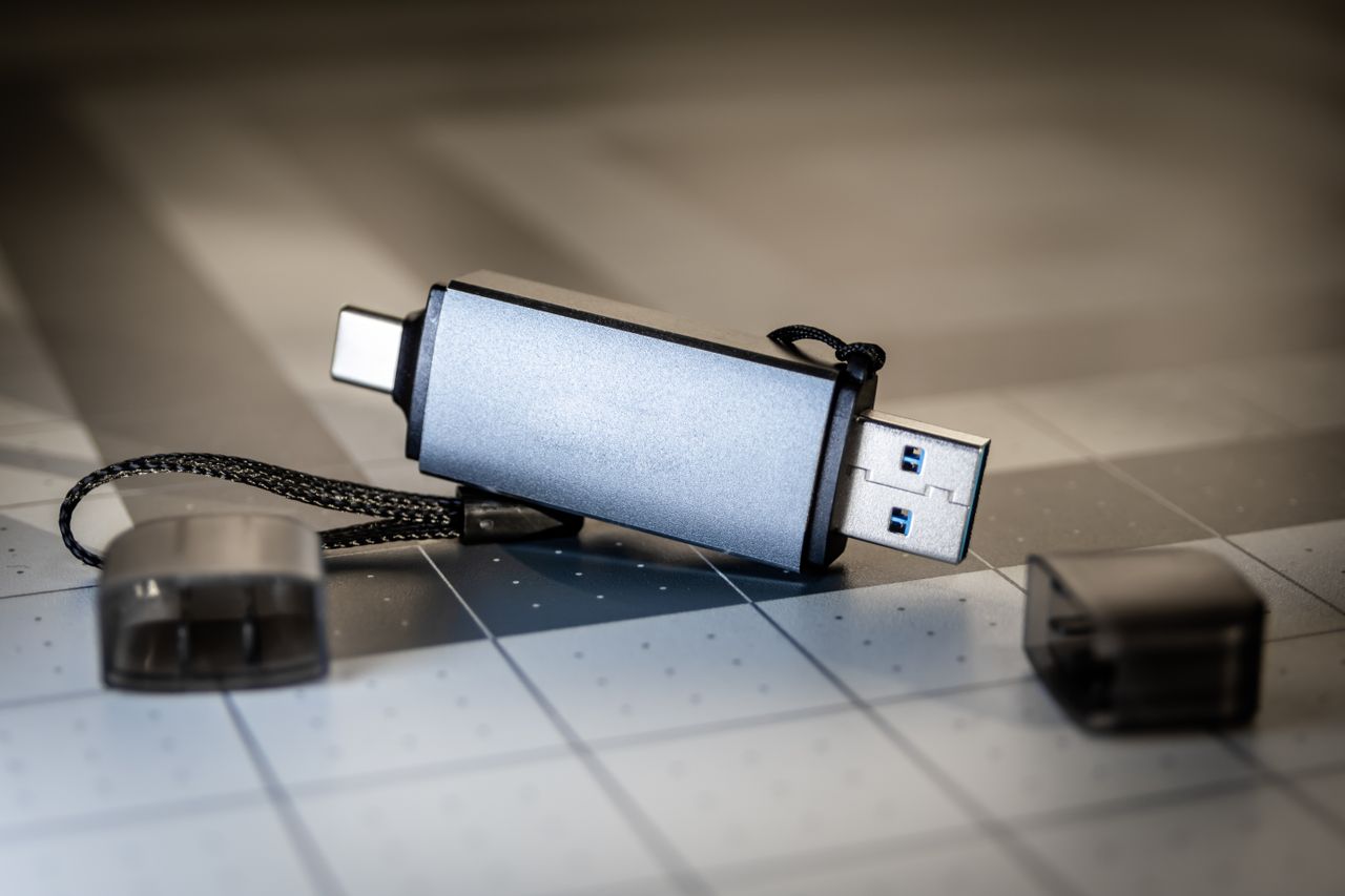 Memoria USB dual con conectores USB-C y USB-A