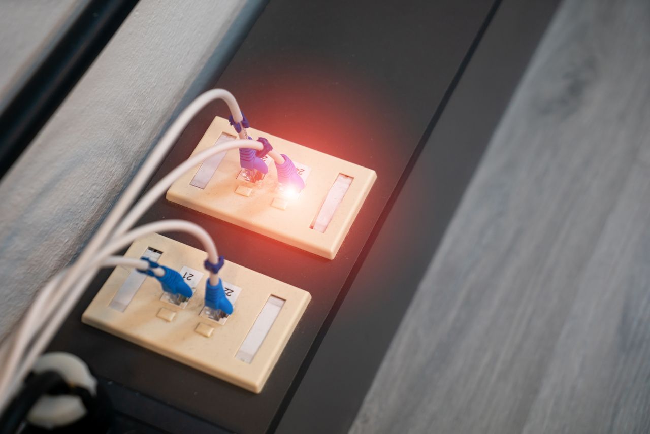 Puertos Ethernet con cables e indicadores LED